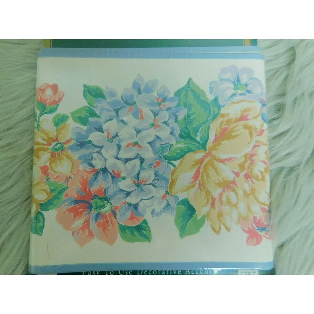 Springs Home At Last Fashion Point Bounty Wall Border  Prepasted Strippable 5Yrd